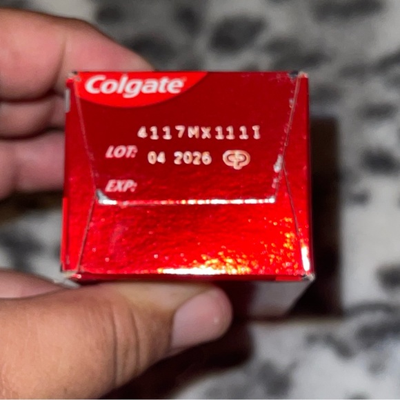 Colgate Optic White Toothpaste Bundle - Picture 4 of 10